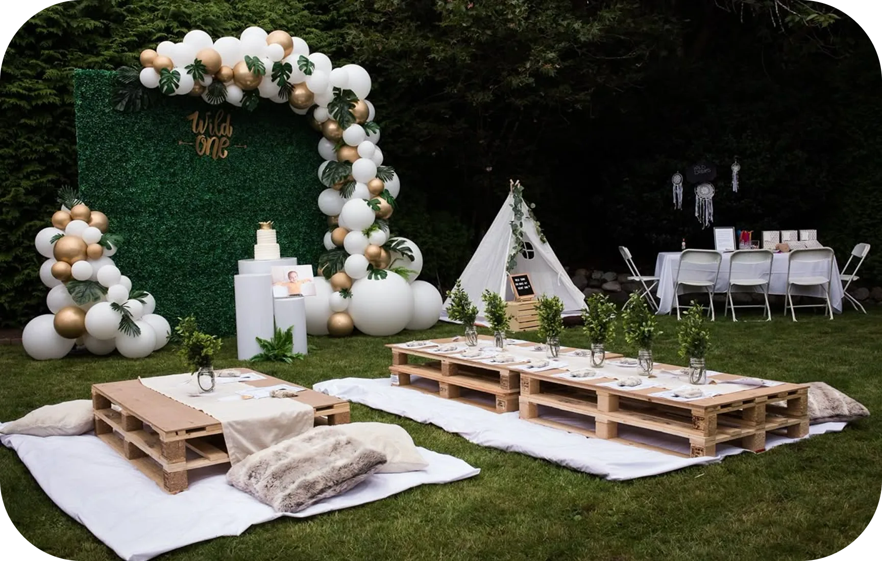 Outdoor celebration catering